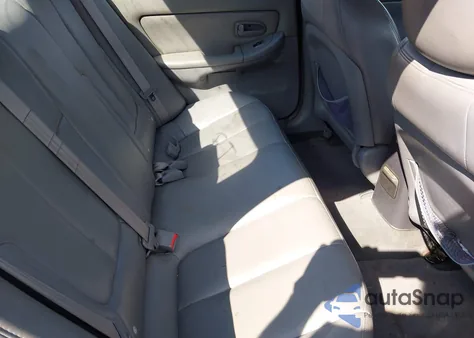 2005 Hyundai Elantra Gls/Gt from USA, damaged, VIN KMHDN46D05U071294